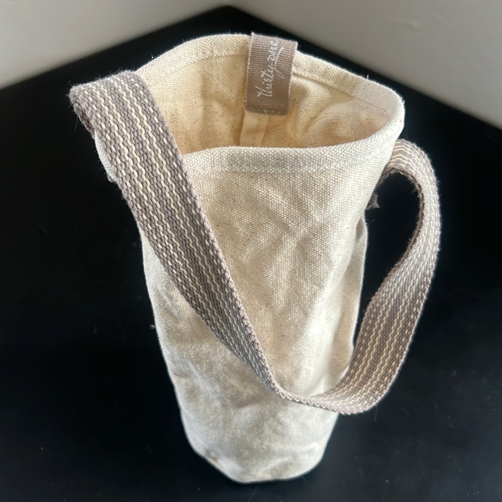 Thirty-One canvas wine bottle holder.